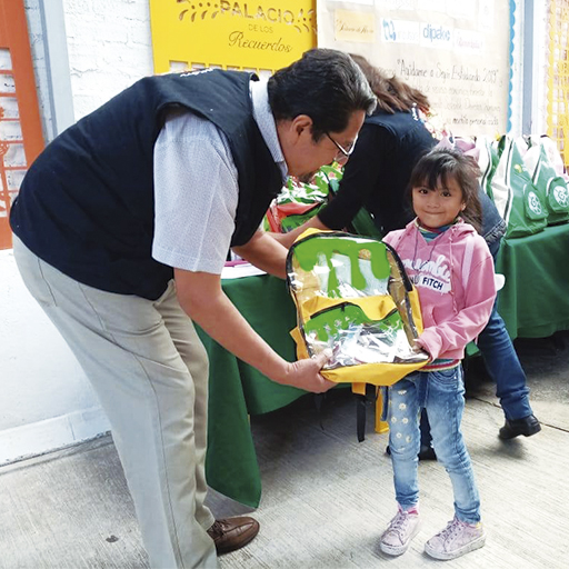 UNA SANA ALIMENTACIÓN FORMA UNA FAMILIA SALUDABLE